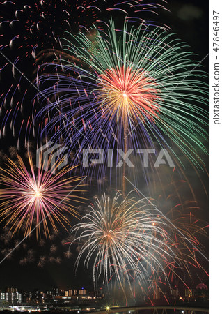 Naniwa Yodogawa Fireworks Festival Fireworks that light up the night sky Naniwa Yodogawa Fireworks Festival Fireworks that light up the night sky 47846497