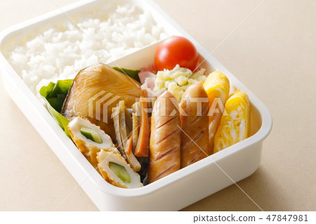 Bento  47847981
