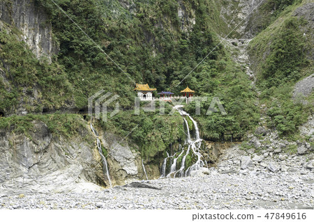 Jangchungsa Temple, Taeoro Canyon, Hualien, Taiwan Jangchungsa Temple, Taeoro Canyon, Hualien, Taiwan 47849616