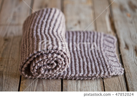 Hand knitted brown scarf 47852024
