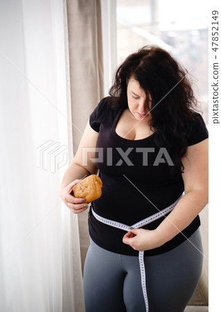 stress, compulsive overeating, fast food 47852149