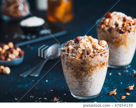 Gingerbread coconut overnight oats Gingerbread coconut overnight oats 47854139