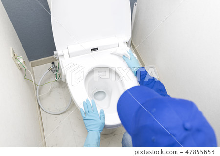 House cleaning Cleaning toilet House cleaning Cleaning toilet 47855653