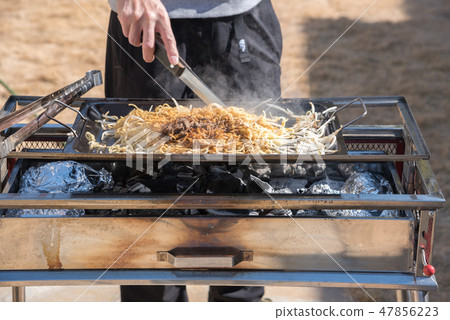 Teppanyaki fried noodles Teppanyaki fried noodles 47856223