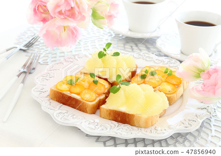 Melo gold and kanji open sandwich Melo gold and kanji open sandwich 47856940