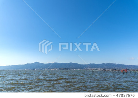 Winter Lake Biwa和Mount Hiei Mountains Winter Lake Biwa和Mount Hiei Mountains 47857676