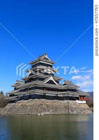 Nagano _ National Treasures of sunny Matsumoto Castle 47857765