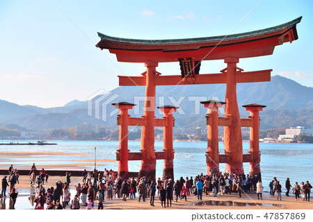 Otorii and people of Itsukushima Shrine 47857869
