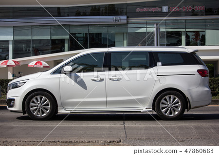 Private MPV Car, Kia Grand Carnival. 47860683