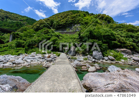 Photo material: Ninodogawa Town, nature, river, green, settlement bridge 47861049