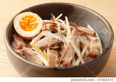 Grilled pork bowl Grilled pork bowl 47863472