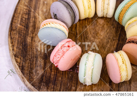 macaroon 47865161