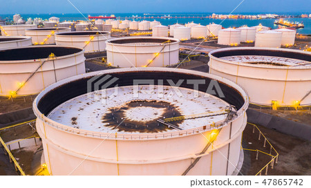 Storage tanks and oil terminal in petrochemical 47865742