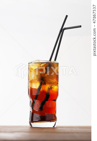 Alcohol cocktail 47867537