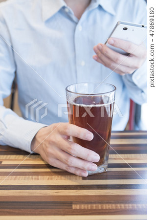 Office lunch time 47869180