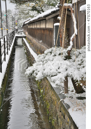 金澤市冬天辰巳水 47870163