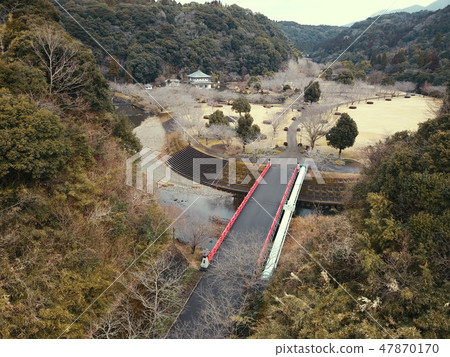 Aerial photograph of Iwawaya Park on the river side 47870170
