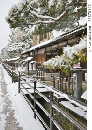 金澤市冬天辰巳水 47870198