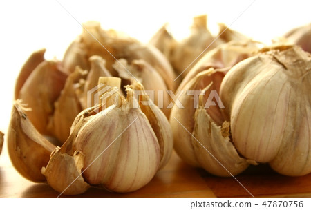 Garlic Garlic 47870756