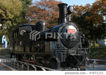 JNR 2100 series steam locomotive No. 2412 JNR 2100 series steam locomotive No. 2412 47871151