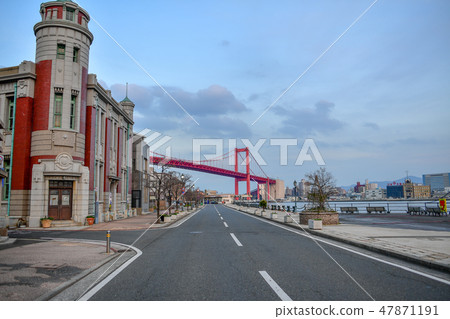 Dusk on Wakamatsu South Kaigan Dori [Fukuoka Prefecture] 47871191