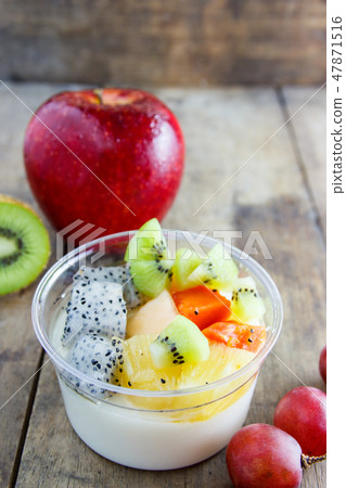fruit salad topping on tofu ,milk 47871516