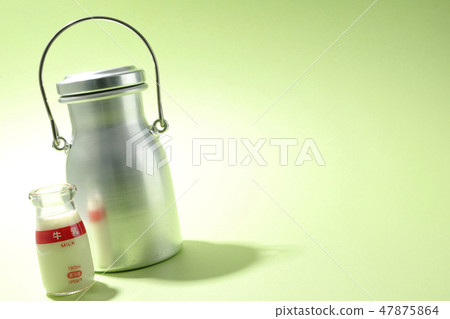 Milk tank and milk 47875864