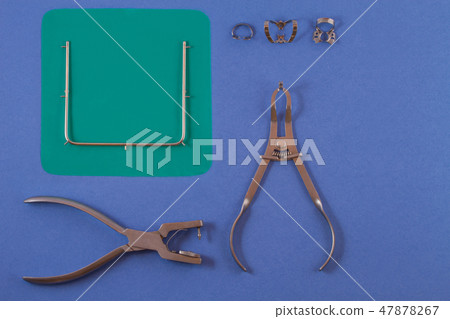 Tools for installing the cofferdam lying. Tools for installing the cofferdam lying. 47878267