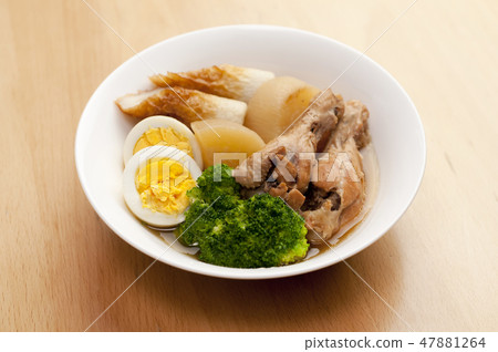 燉雞肉和蘿蔔 47881264