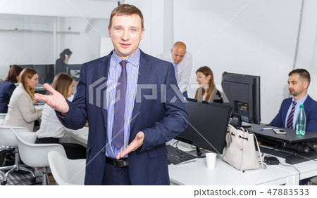 head inviting to cooperation head inviting to cooperation 47883533