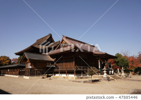 The shrine "Mimasaku shrine palace" in Tsuyama city, Okayama prefecture: around the autumn leaves The shrine "Mimasaku shrine palace" in Tsuyama city, Okayama prefecture: around the autumn leaves 47885446