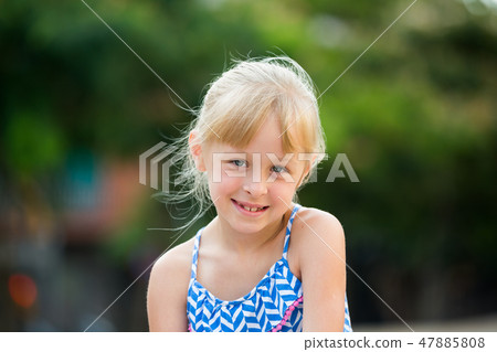 Closeup happy little girl 47885808