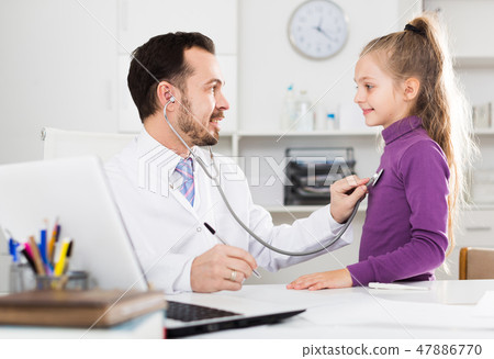 Male doctor and little girl 47886770