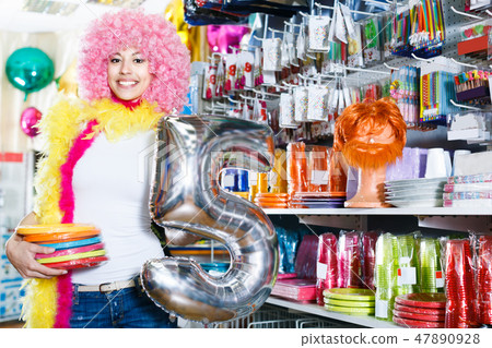 Smiling woman is shopping 47890928