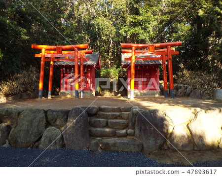 Higashi Hanshin company Inari Shrine 47893617
