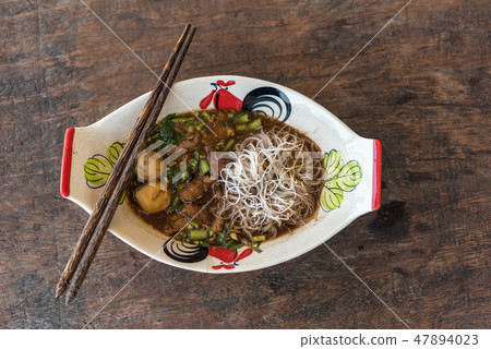 Braised beef clear noodle with meat ball soup stew Braised beef clear noodle with meat ball soup stew 47894023