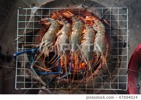 Grilled shrimp (Giant freshwater prawn) at market Grilled shrimp (Giant freshwater prawn) at market 47894024