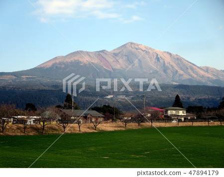 霧島山脈(取自高千穗牧場) 霧島山脈(取自高千穗牧場) 47894179