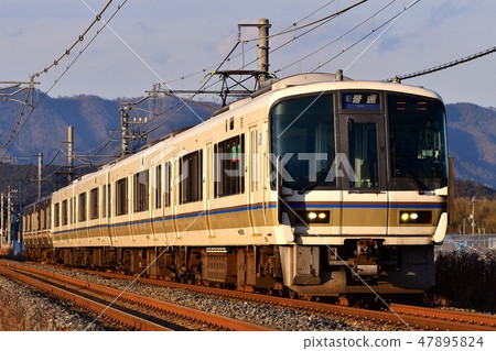 鐵路火車山陰主線京都口221系列223系列八木〜千代川JR西薩加諾線地方正常 47895824