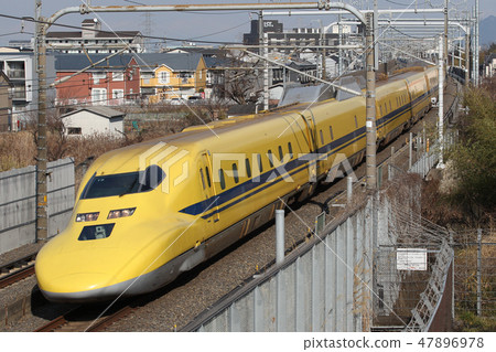 Shinkansen type 923 3000 series train Dr. Yellow Shinkansen type 923 3000 series train Dr. Yellow 47896978