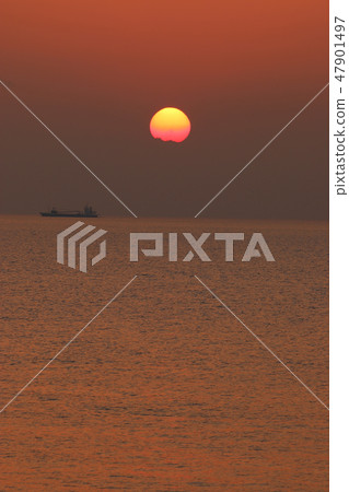 Sunset of Ise Bay Sunset of Ise Bay 47901497