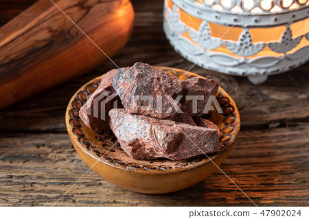 Daemonorops draco, or dragon's blood dried resin Daemonorops draco, or dragon's blood dried resin 47902024