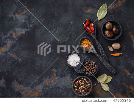 Various type of dry herbs and spices 47905546