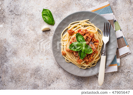 Pasta Bolognese. Spaghetti with meat sauce 47905647
