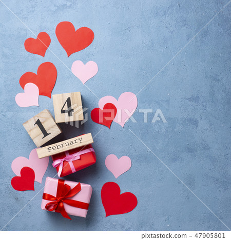 Valentines Day background with hearts Valentines Day background with hearts 47905801