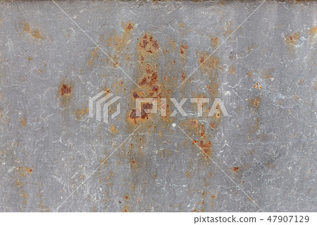 gray plate with rust 47907129
