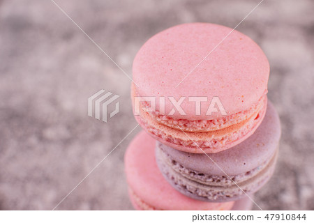 Beautiful pink tasty macaroons Beautiful pink tasty macaroons 47910844