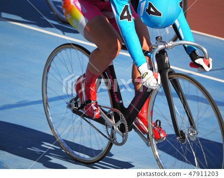 Up track track competition women's girls bicycle track track competition 47911203