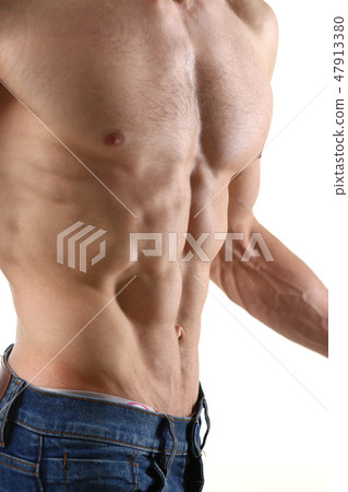 Strong men's press thanks to diet 47913380