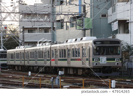 在山谷檢查區域被雪拘留的東急池上線 在山谷檢查區域被雪拘留的東急池上線 47914265